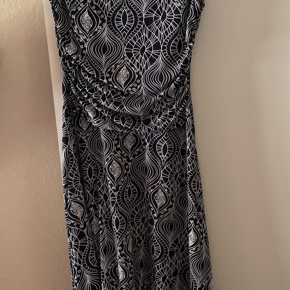 Dress with gathered waist-flattering